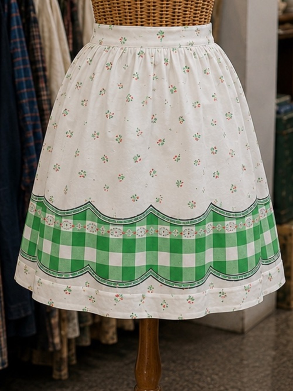 Floral Handmade Vintage Apron Skirt Tie Back Red Green White OS